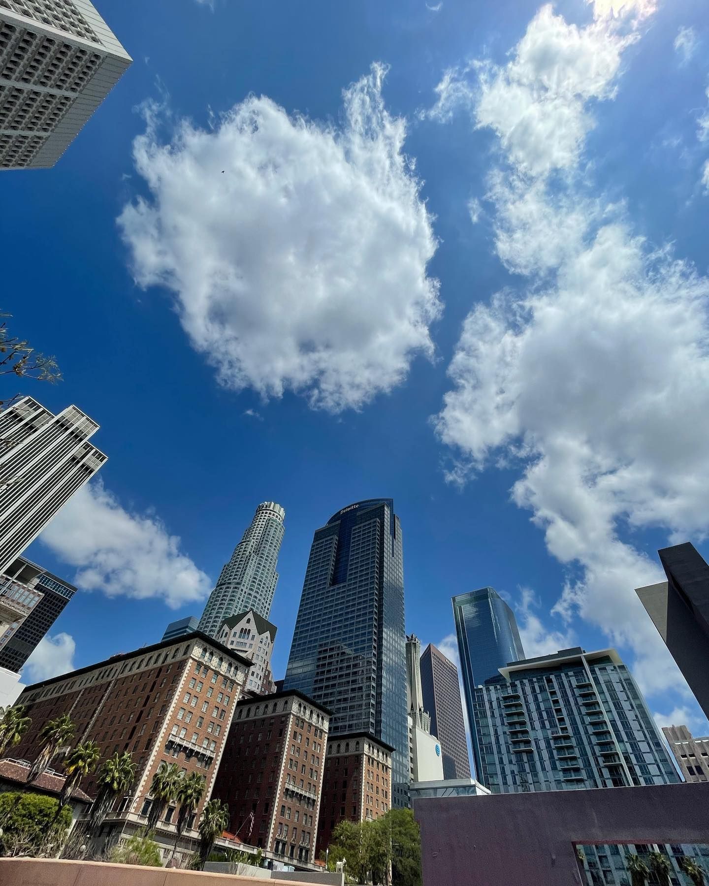 Wish I could take California weather with me... And my family... And my friends... And Viet food... Is that so much to ask??? One more week and it's goodbye to my favorite place on earth. Favorite because of the people that live here. My people. And the weather. Nothing beats CA weather!-1